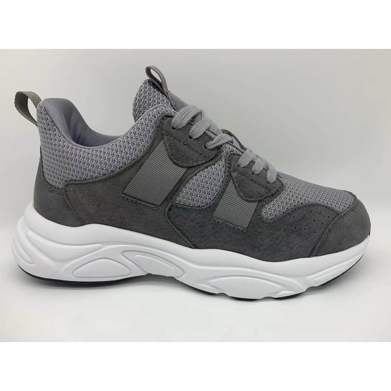 Lightweight outdoor all-season sneakers